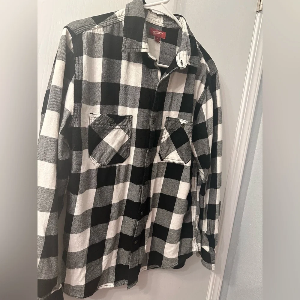 Graphic Stevie Nicks Checkered flannel. Men’s size Medium - Picture 3 of 9